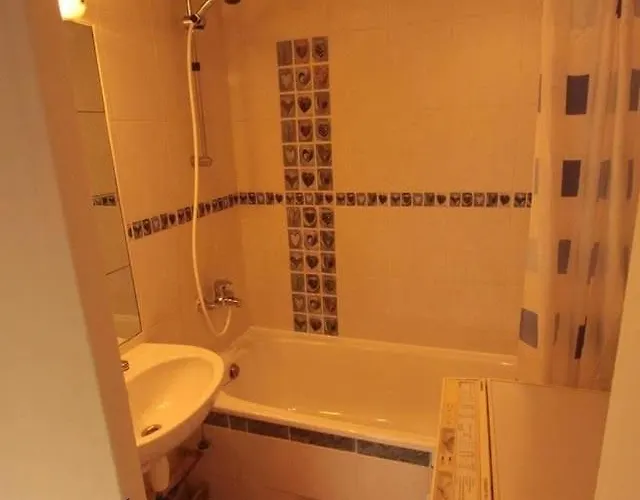 2 In 4 Quarto em Acomodações Particulares *